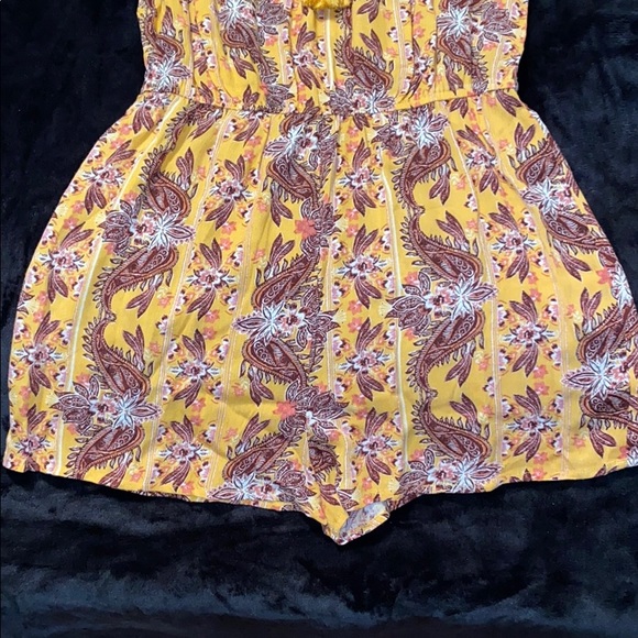 Romper - Picture 4 of 5